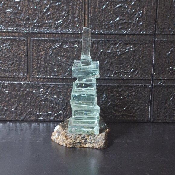 GLASS AND GRANITE 7 INCH TALL INUKSHUK HEAVY - Picture 5 of 7